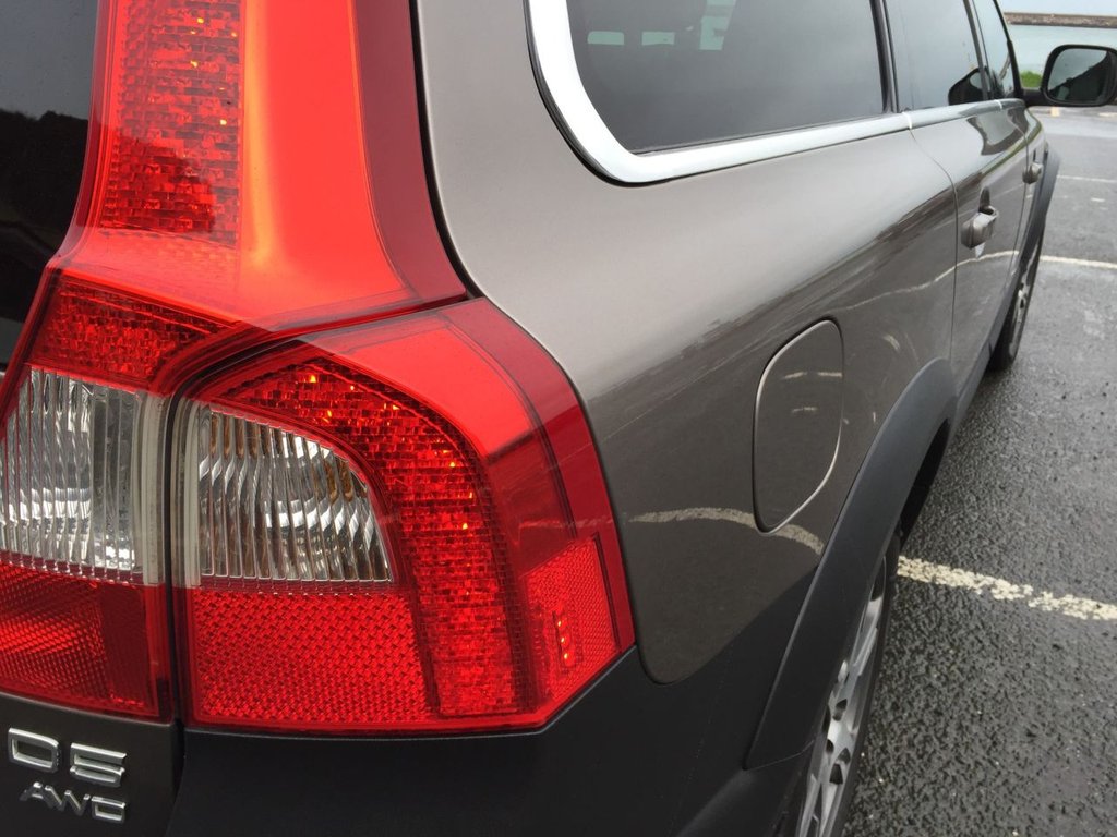 USED 2012 61 VOLVO XC70 ESTATE XC70 D5 SELUX AWD AUTO 