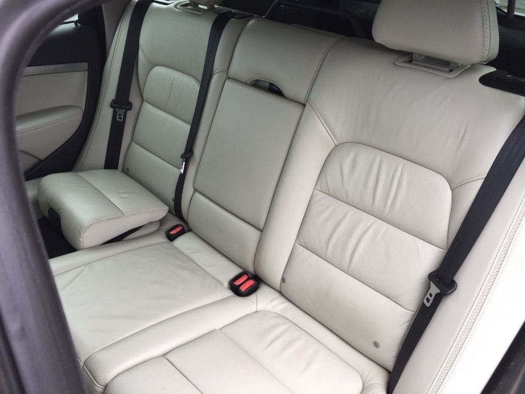 USED 2012 61 VOLVO XC70 ESTATE XC70 D5 SELUX AWD AUTO 