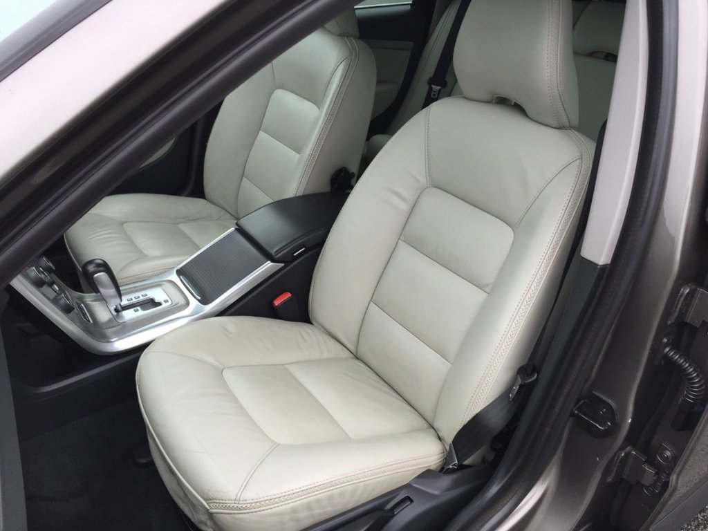 USED 2012 61 VOLVO XC70 ESTATE XC70 D5 SELUX AWD AUTO 