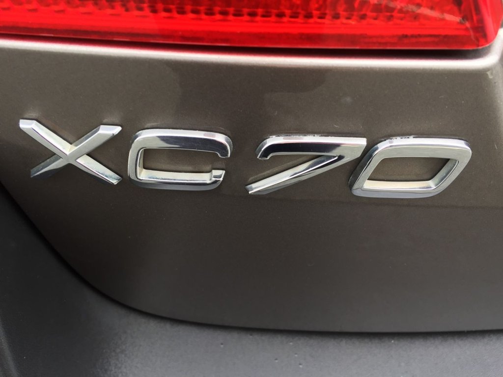 USED 2012 61 VOLVO XC70 ESTATE XC70 D5 SELUX AWD AUTO 