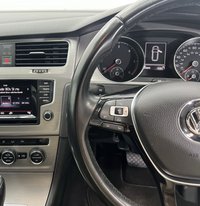 USED 2015 64 VOLKSWAGEN GOLF 1.6 SE TDI BLUEMOTION TECHNOLOGY DSG 5d 103 BHP 