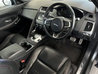 USED 2019 69 JAGUAR E-PACE 2.0 CHEQUERED FLAG 5d 178 BHP 19" ALLOYS, LED HEADLIGHTS