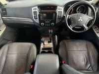 USED 2015 15 MITSUBISHI SHOGUN 3.2 DI-D SG3 5d 197 BHP 6 SERVICE STAMPS