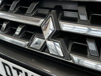 USED 2015 15 MITSUBISHI SHOGUN 3.2 DI-D SG3 5d 197 BHP 6 SERVICE STAMPS