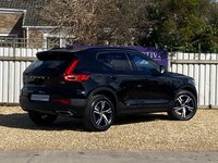 USED 2020 69 VOLVO XC40 1.5 T3 R-DESIGN 5d 161 BHP 