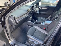 USED 2020 69 VOLVO XC40 1.5 T3 R-DESIGN 5d 161 BHP 