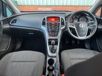 USED 2015 15 VAUXHALL ASTRA 1.6 DESIGN 5d 115 BHP *FSH *ZERO DEPO FINANCE