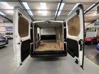 USED 2015 15 VAUXHALL VIVARO 1.6L 2700 L1H1 CDTI P/V 0d 89 BHP Full Service History