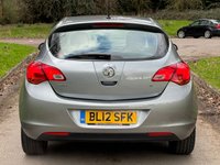 USED 2012 12 VAUXHALL ASTRA 1.6 EXCLUSIV 5d 113 BHP 