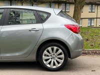 USED 2012 12 VAUXHALL ASTRA 1.6 EXCLUSIV 5d 113 BHP 