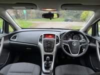 USED 2012 12 VAUXHALL ASTRA 1.6 EXCLUSIV 5d 113 BHP 