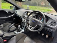 USED 2013 63 VOLVO V40 2.0 D3 R-DESIGN NAV 5d 148 BHP 