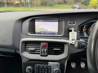 USED 2013 63 VOLVO V40 2.0 D3 R-DESIGN NAV 5d 148 BHP 