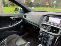 USED 2013 63 VOLVO V40 2.0 D3 R-DESIGN NAV 5d 148 BHP 