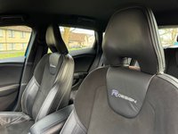 USED 2013 63 VOLVO V40 2.0 D3 R-DESIGN NAV 5d 148 BHP 