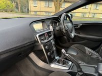 USED 2013 63 VOLVO V40 2.0 D3 R-DESIGN NAV 5d 148 BHP 