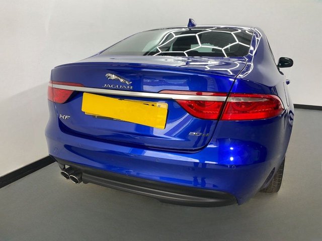2016 JAGUAR XF - Photo 5