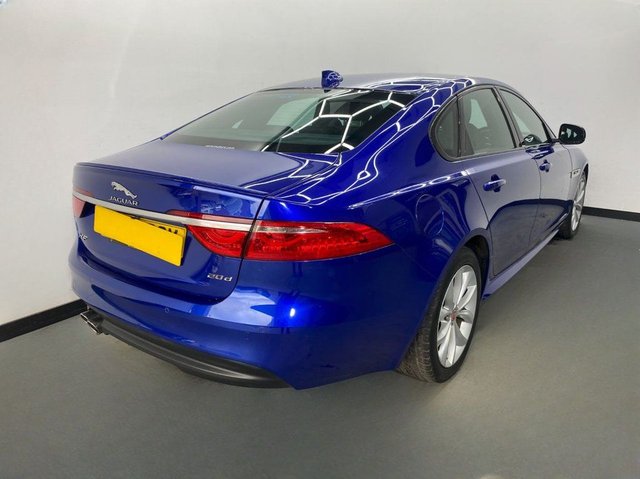 2016 JAGUAR XF - Photo 2