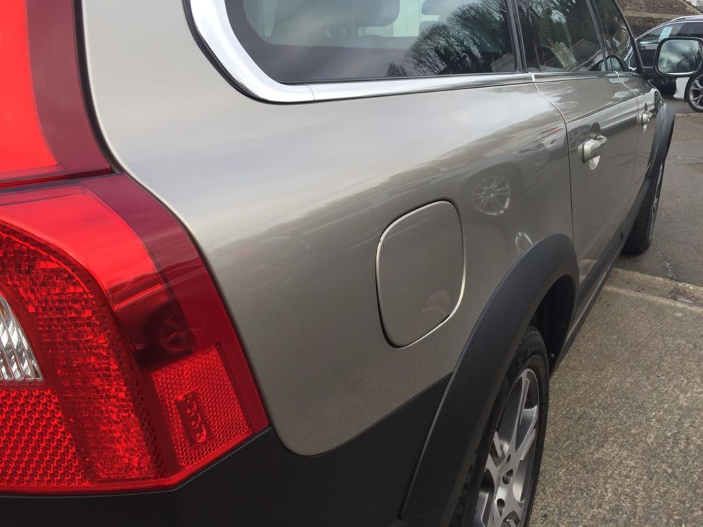 USED 2013 62 VOLVO XC70 2.4 D5 SE LUX AWD 5d 212 BHP DRIVERS SUPPORT PACK / FAMILY PACK
