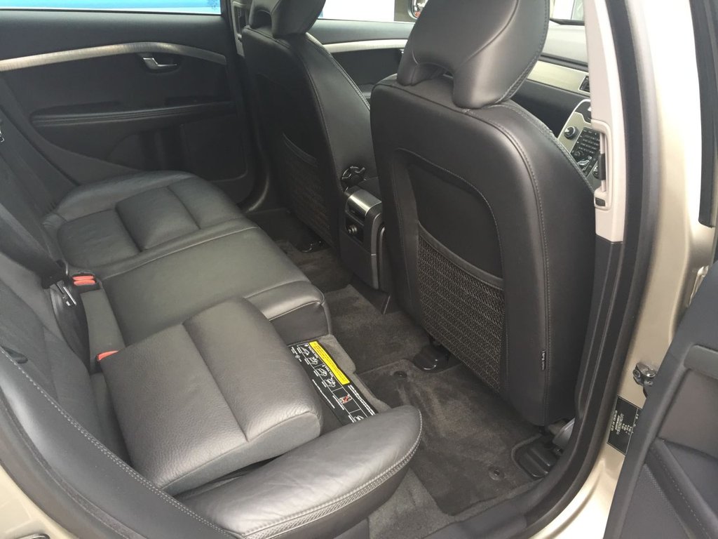 USED 2013 62 VOLVO XC70 2.4 D5 SE LUX AWD 5d 212 BHP DRIVERS SUPPORT PACK / FAMILY PACK