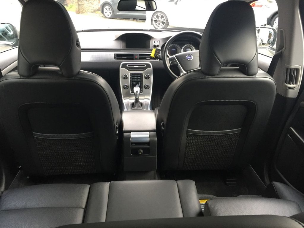 USED 2013 62 VOLVO XC70 2.4 D5 SE LUX AWD 5d 212 BHP DRIVERS SUPPORT PACK / FAMILY PACK