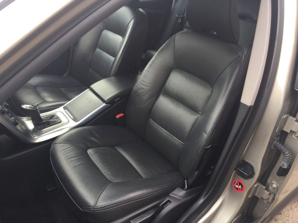 USED 2013 62 VOLVO XC70 2.4 D5 SE LUX AWD 5d 212 BHP DRIVERS SUPPORT PACK / FAMILY PACK
