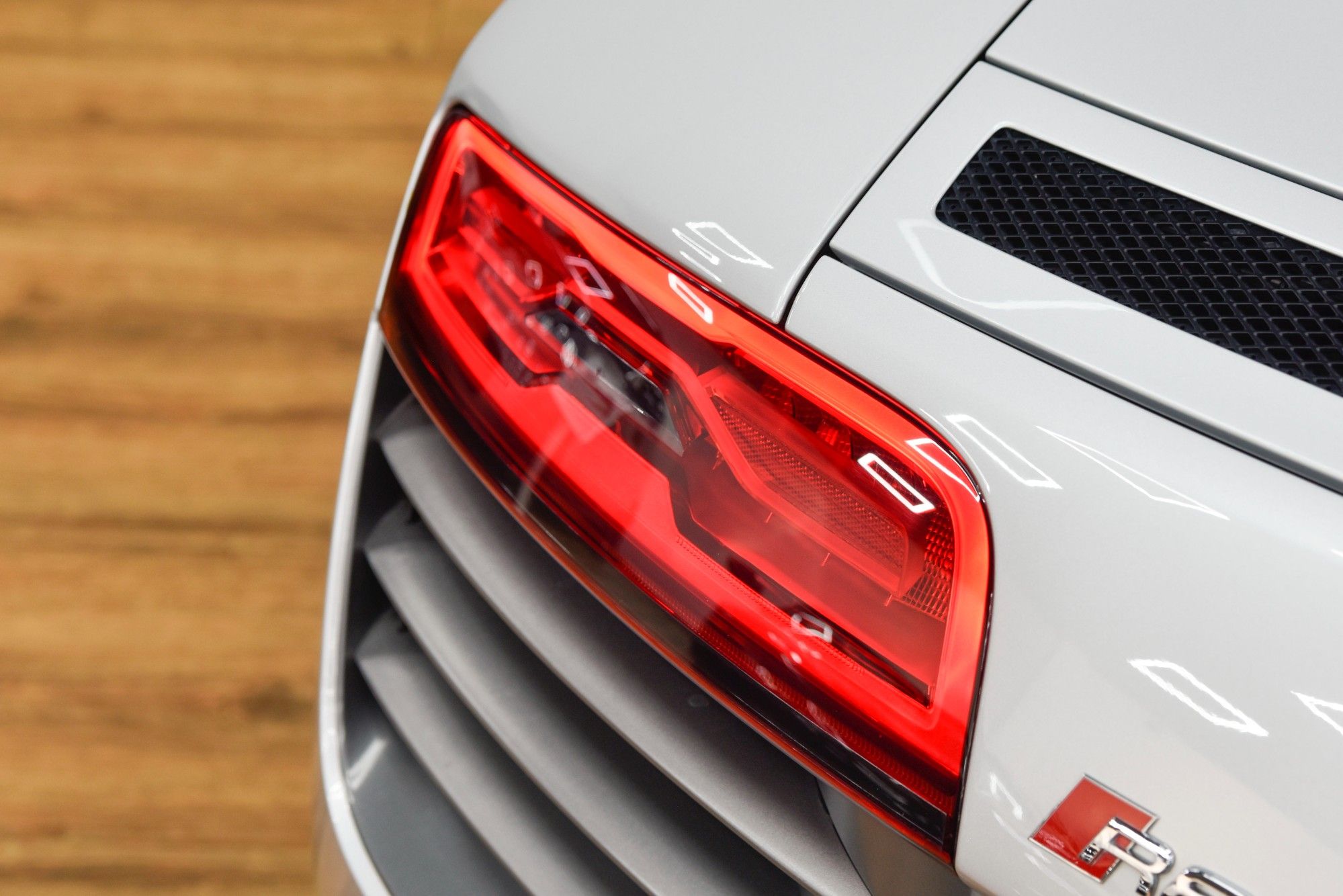 USED 2013 13 AUDI R8 5.2 V10 PLUS QUATTRO 