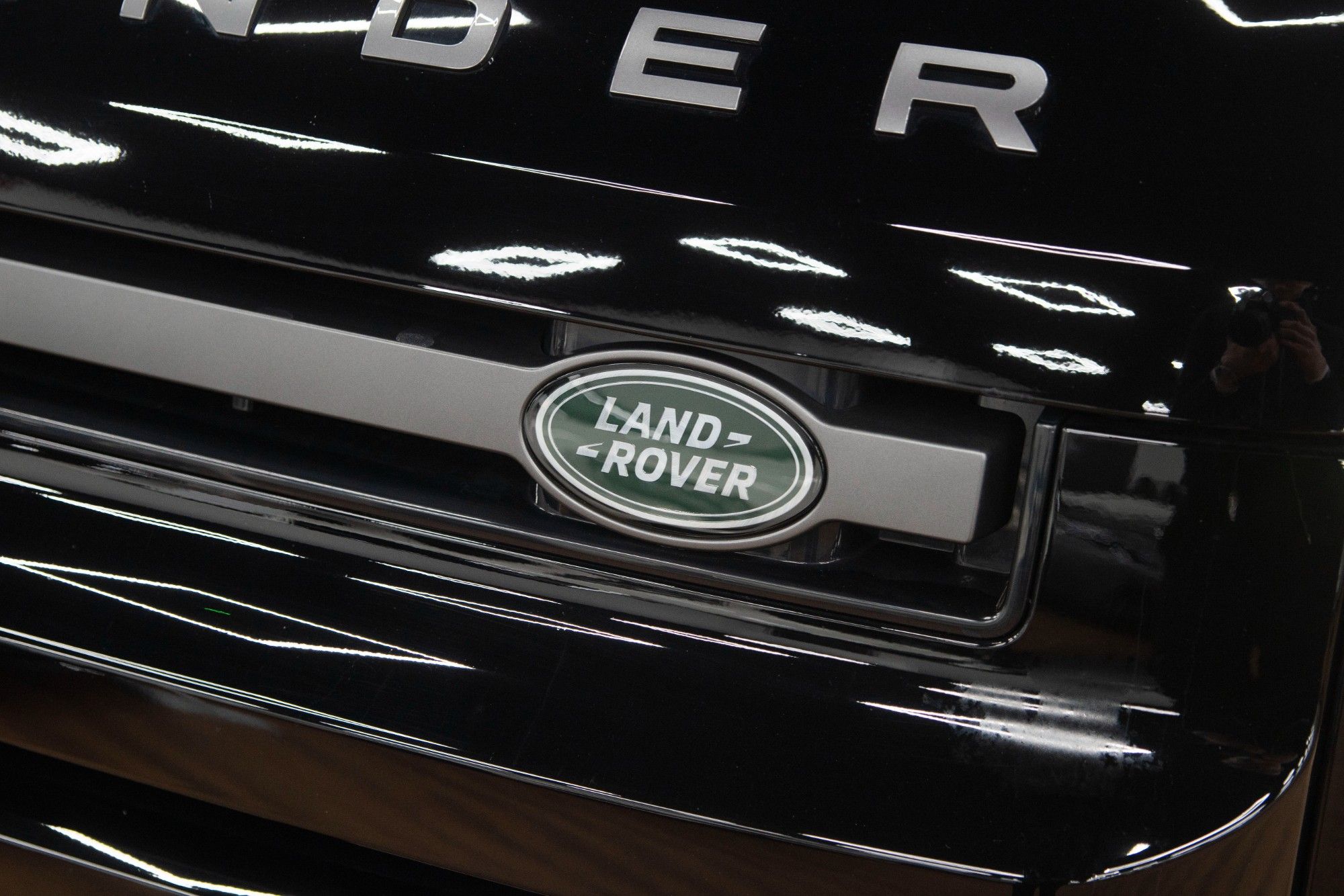 USED 2022 X LAND ROVER DEFENDER 5.0 V8 CARPATHIAN EDITION 