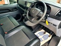 USED 2021 21 VAUXHALL VIVARO 1.5 L2H1 2900 DYNAMIC S/S 101 BHP STILL UNDER MANUFACTURES WARRANTY