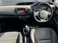 USED 2016 66 TOYOTA YARIS 1.3 VVT-I ICON 3d 99 BHP THIS CAR COMES WITH 6 MONTHS WARRANTY , BREAKDOWN COVER & RECOVERY +  REVERSING CAMERA +  5 SPEED MANUAL +  CRUISE CONTROL +  TRACTION CONTROL +  CLIMATE CONTROL +  BLUETOOTH +  MIRROR LINK +  SAT NAVIGATION +  METALLIC ALLOYS +  15 INCH ALLOY WHEELS