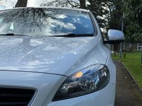 USED 2015 65 VOLVO V40 2.0 D2 R-DESIGN NAV 5d 118 BHP 