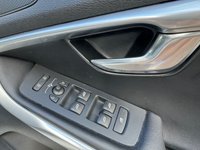 USED 2015 65 VOLVO V40 2.0 D2 R-DESIGN NAV 5d 118 BHP 