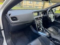USED 2015 65 VOLVO V40 2.0 D2 R-DESIGN NAV 5d 118 BHP 