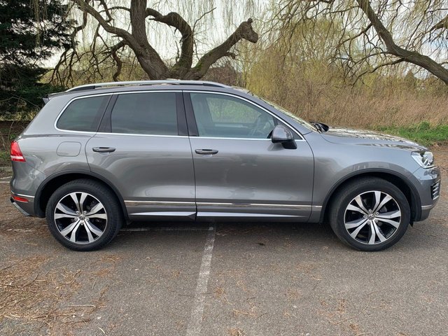 View our VOLKSWAGEN TOUAREG