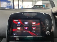 USED 2017 17 RENAULT CLIO 0.9 TCe Signature Nav Hatchback 5dr Petrol Manual Euro 6 (s/s) (90 ps) Sat Nav,Heated Seats,R. Camera