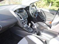 USED 2011 11 FORD FOCUS 1.6 ZETEC 5d 124 BHP www.suffolkcarcentre.co.uk - Located at Ilketshall