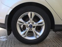 USED 2011 11 FORD FOCUS 1.6 ZETEC 5d 124 BHP www.suffolkcarcentre.co.uk - Located at Ilketshall