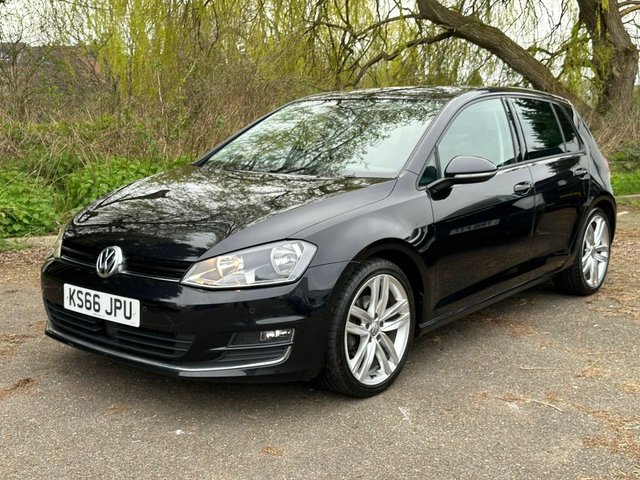 View our VOLKSWAGEN GOLF