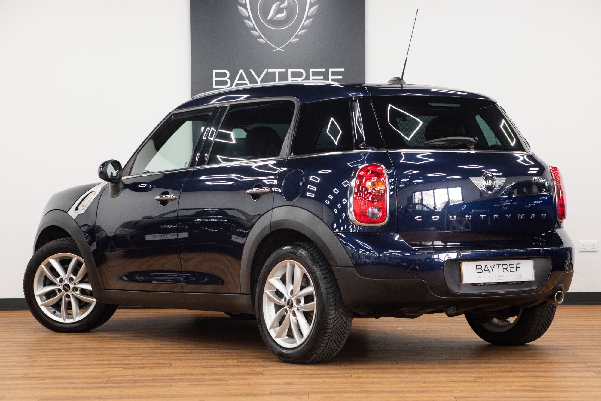USED 2014 14 MINI COUNTRYMAN 1.6 COOPER D BUSINESS 5d 110 BHP 