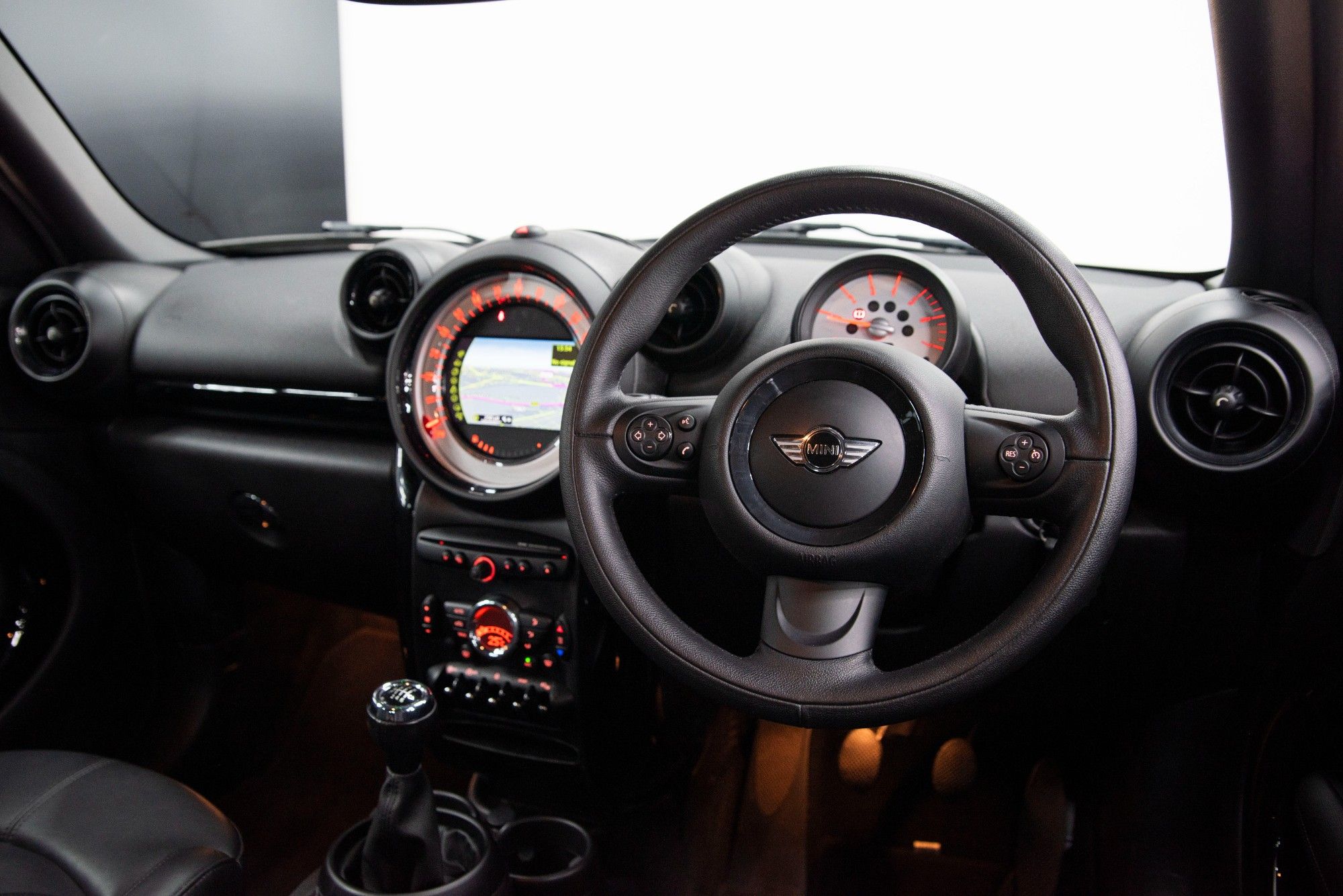 USED 2014 14 MINI COUNTRYMAN 1.6 COOPER D BUSINESS 5d 110 BHP 
