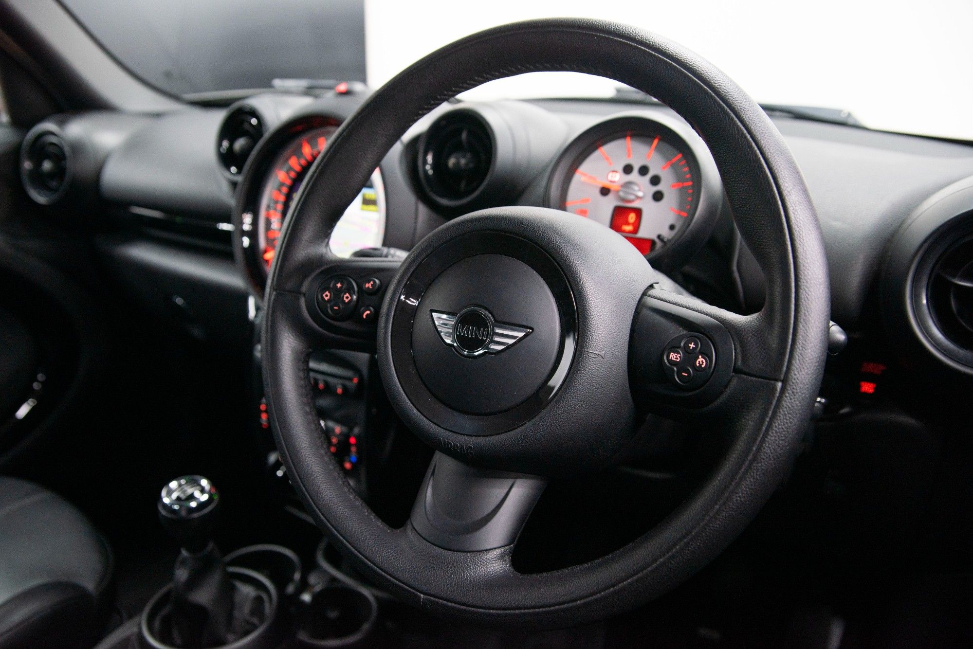 USED 2014 14 MINI COUNTRYMAN 1.6 COOPER D BUSINESS 5d 110 BHP 