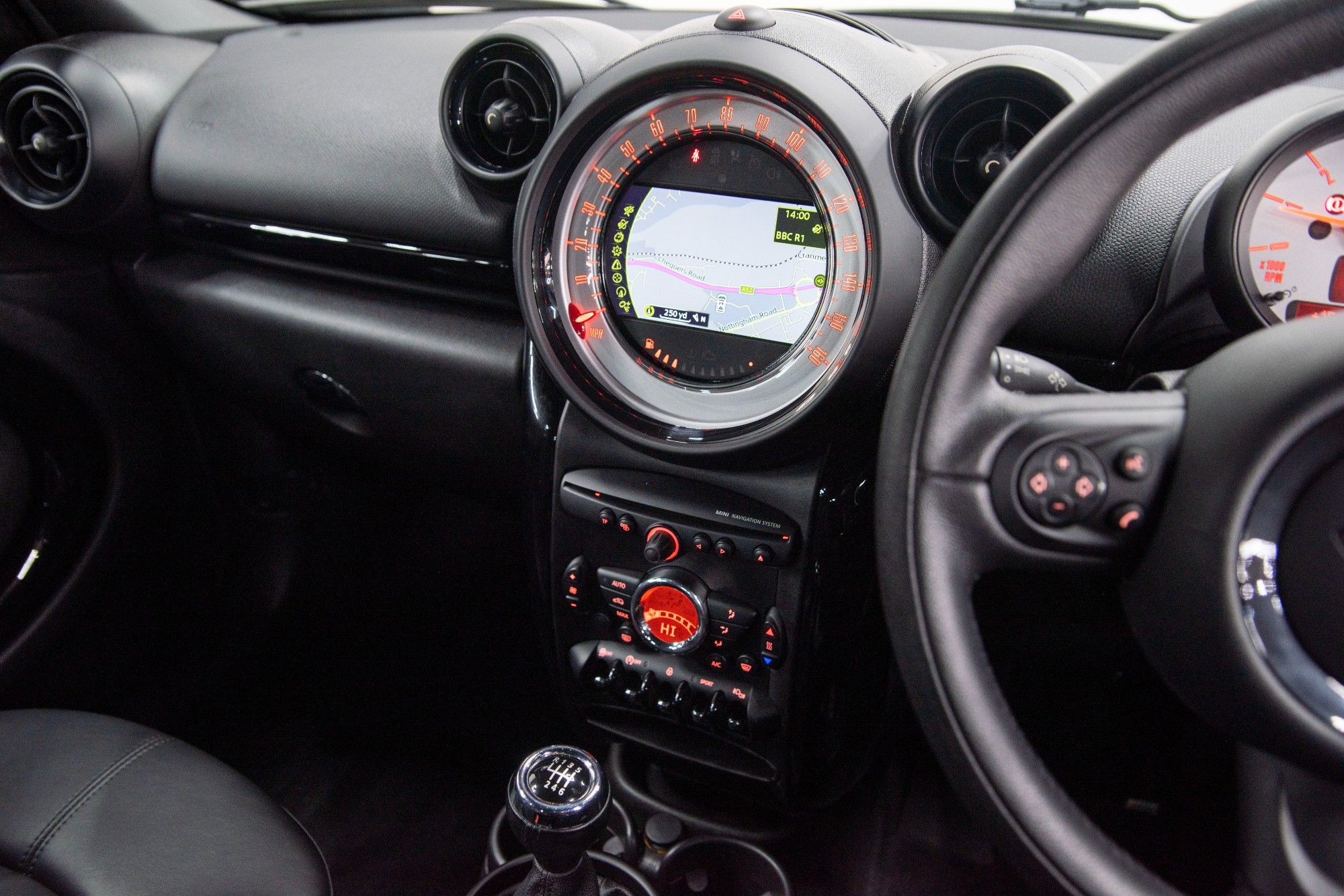 USED 2014 14 MINI COUNTRYMAN 1.6 COOPER D BUSINESS 5d 110 BHP 