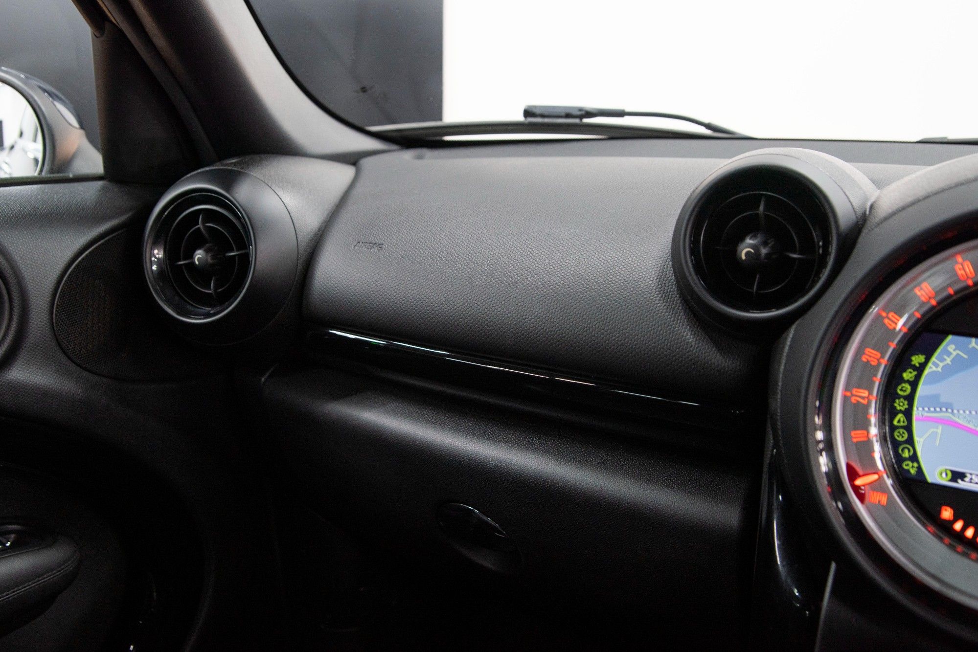 USED 2014 14 MINI COUNTRYMAN 1.6 COOPER D BUSINESS 5d 110 BHP 