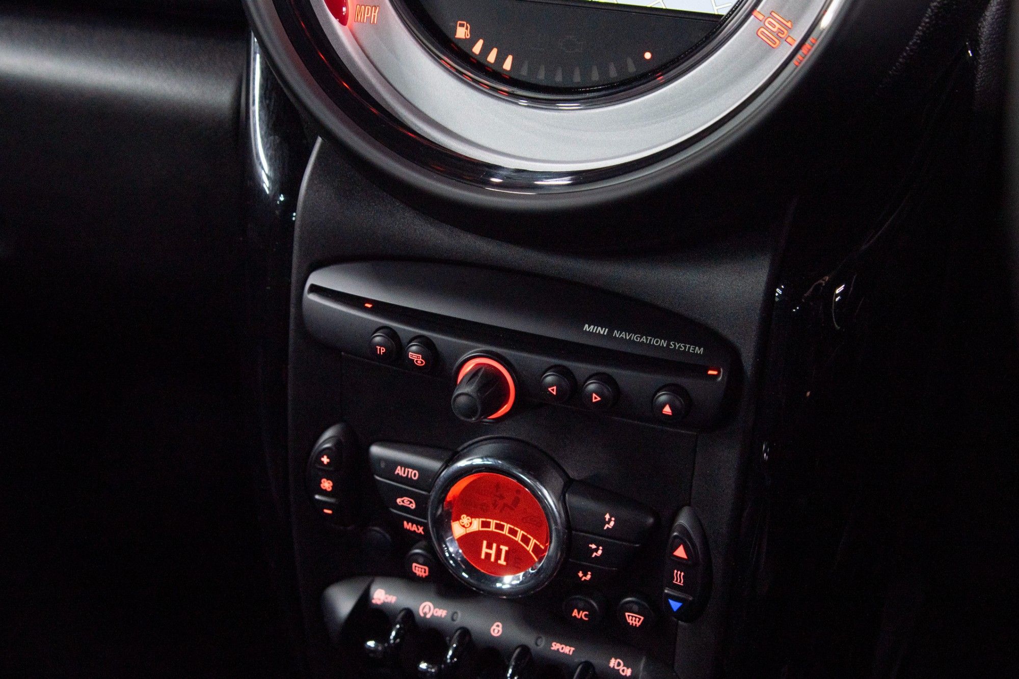 USED 2014 14 MINI COUNTRYMAN 1.6 COOPER D BUSINESS 5d 110 BHP 