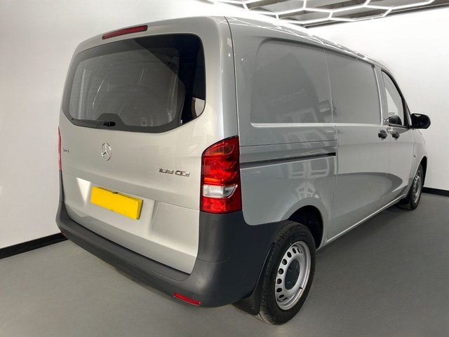 2015 Mercedes-Benz VITO - Photo 2