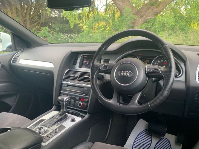 View our AUDI Q7