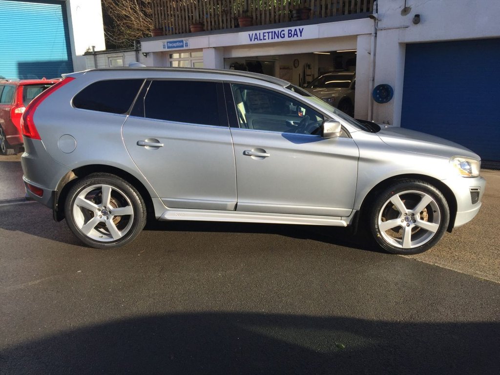 USED 2012 62 VOLVO XC60 2.4 D5 R-DESIGN AWD 5d 212 BHP DAB + SAT NAV