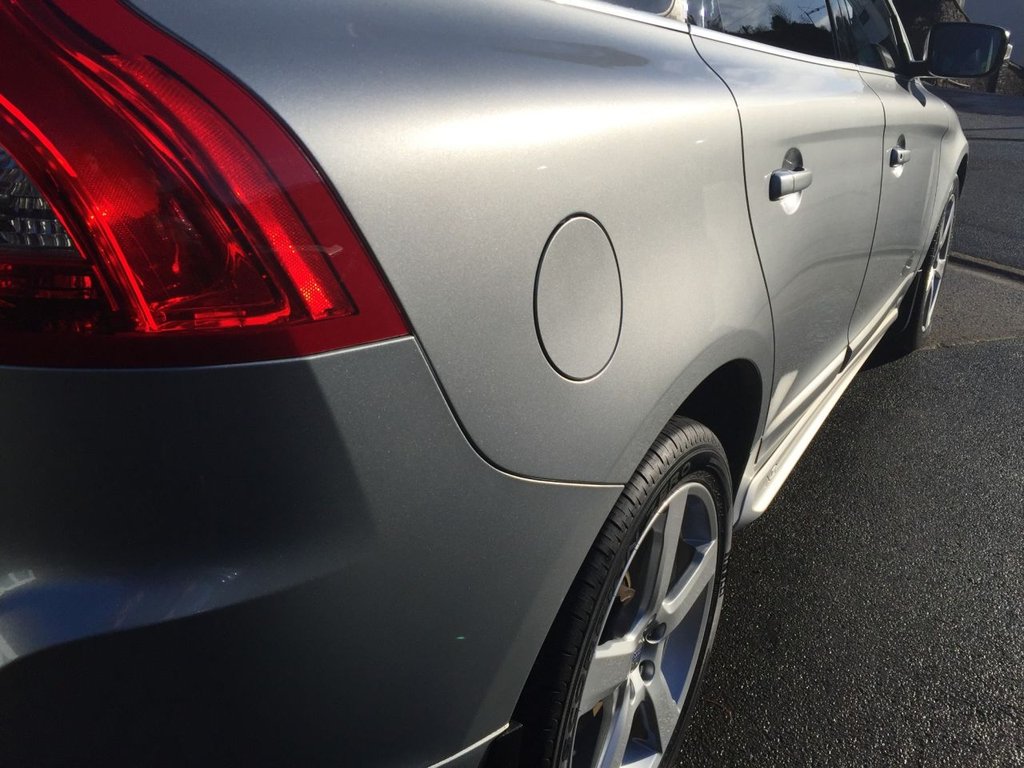 USED 2012 62 VOLVO XC60 2.4 D5 R-DESIGN AWD 5d 212 BHP DAB + SAT NAV
