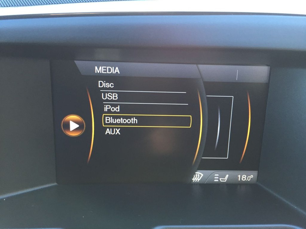 USED 2012 62 VOLVO XC60 2.4 D5 R-DESIGN AWD 5d 212 BHP DAB + SAT NAV