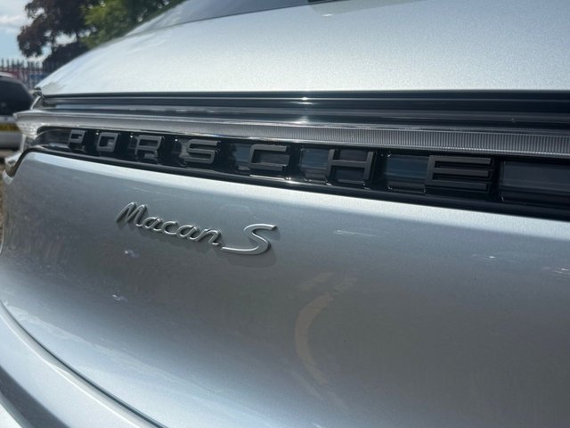 2024 PORSCHE MACAN - Photo 8